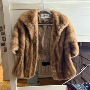 Vintage-Inspired Women's Faux Fur Shawl - Brown